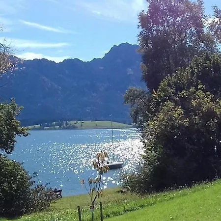 In Dietringen Mit Privatem Garten Und Neben Dem Apartment *